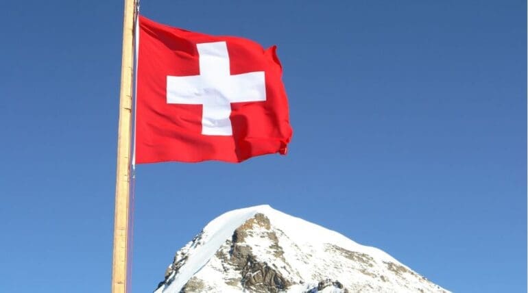10 Companies Offering Visa in Switzerland